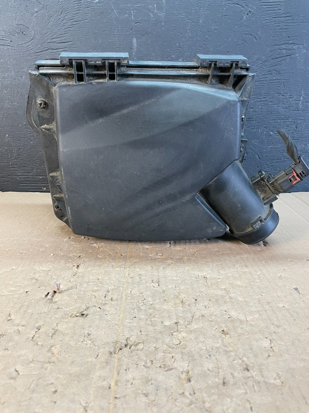 2013 to 2016 Chevrolet Malibu Air Cleaner Box 2.4L AD82670