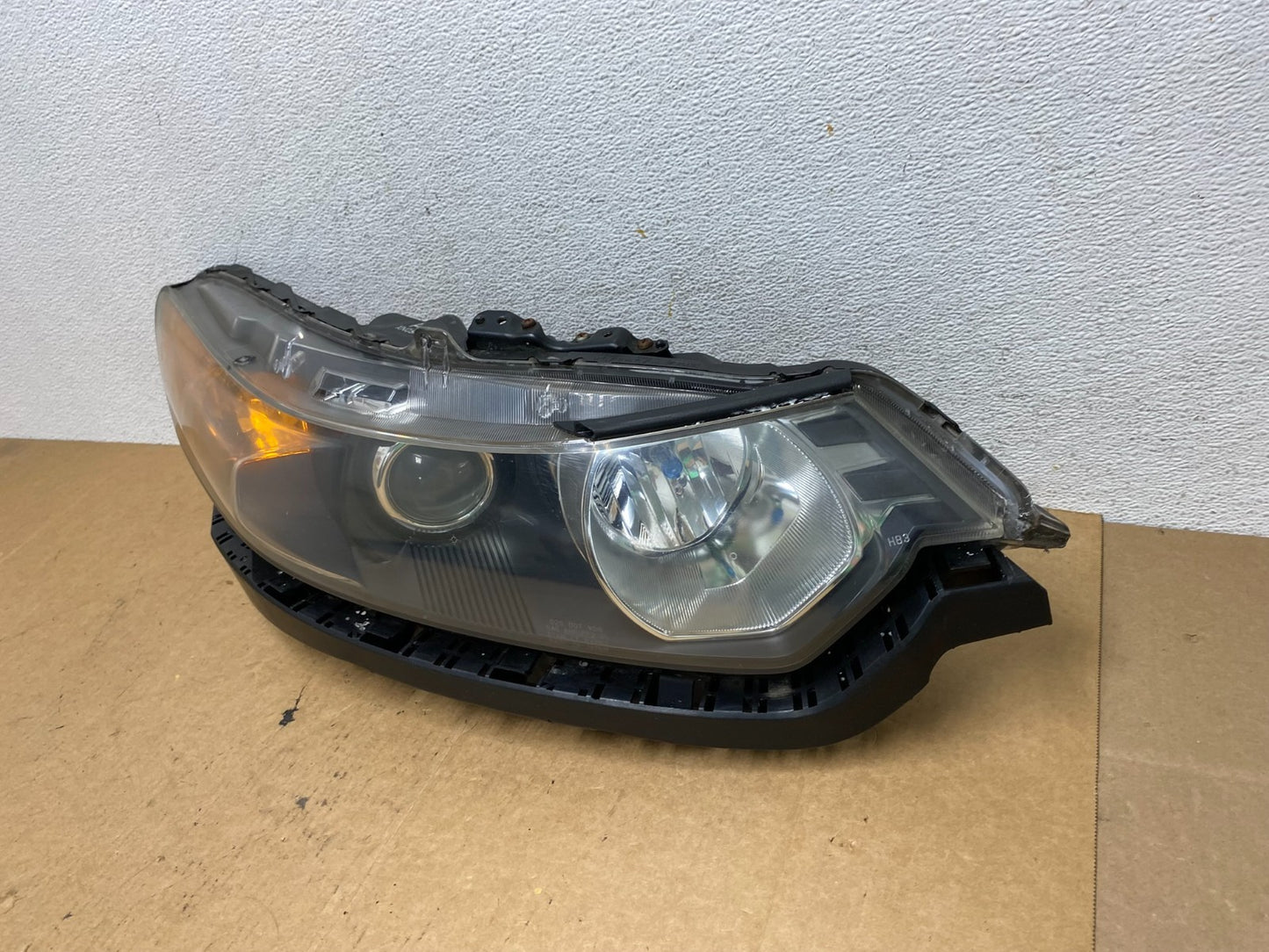 2009-2014 Acura TSX Right Passenger RH Xenon HID Headlight AE3257 DW1
