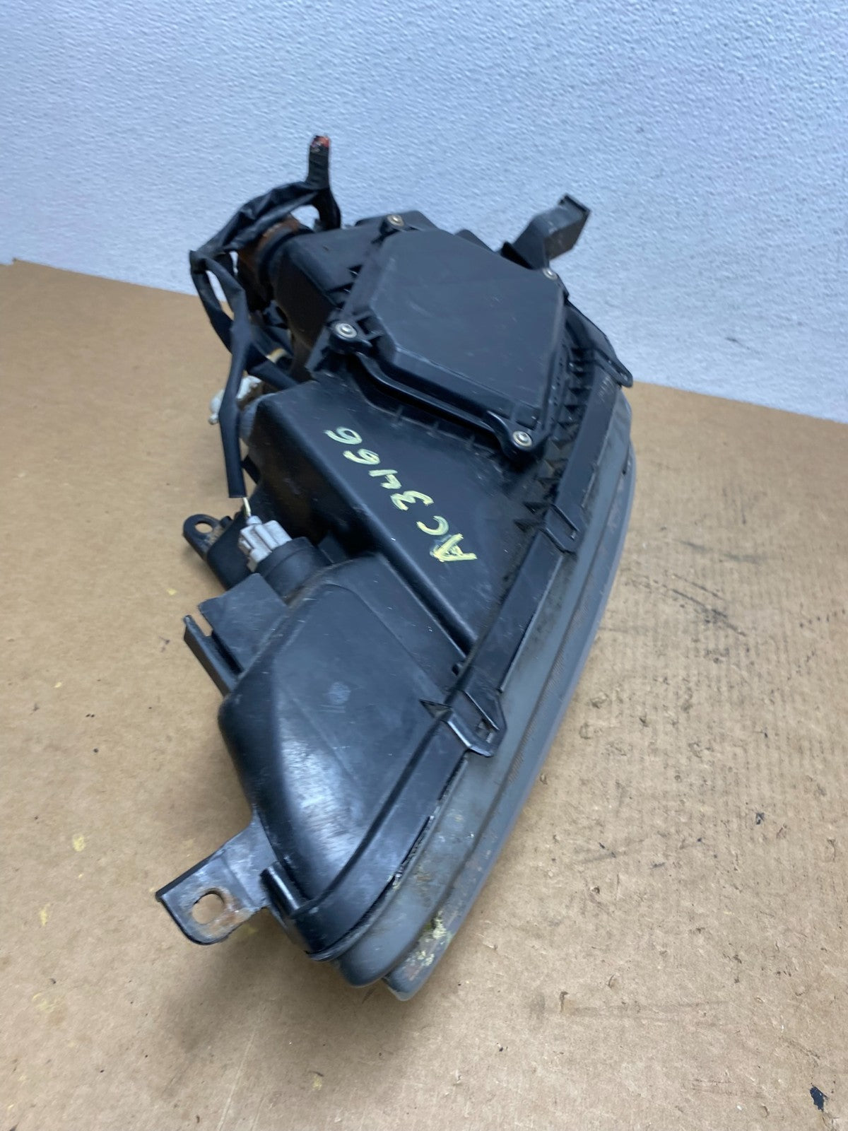 2002 - 2004 Lexus Es300 Es330 Right Passenger Headlight Hid Xenon Oem AC3466 DW9