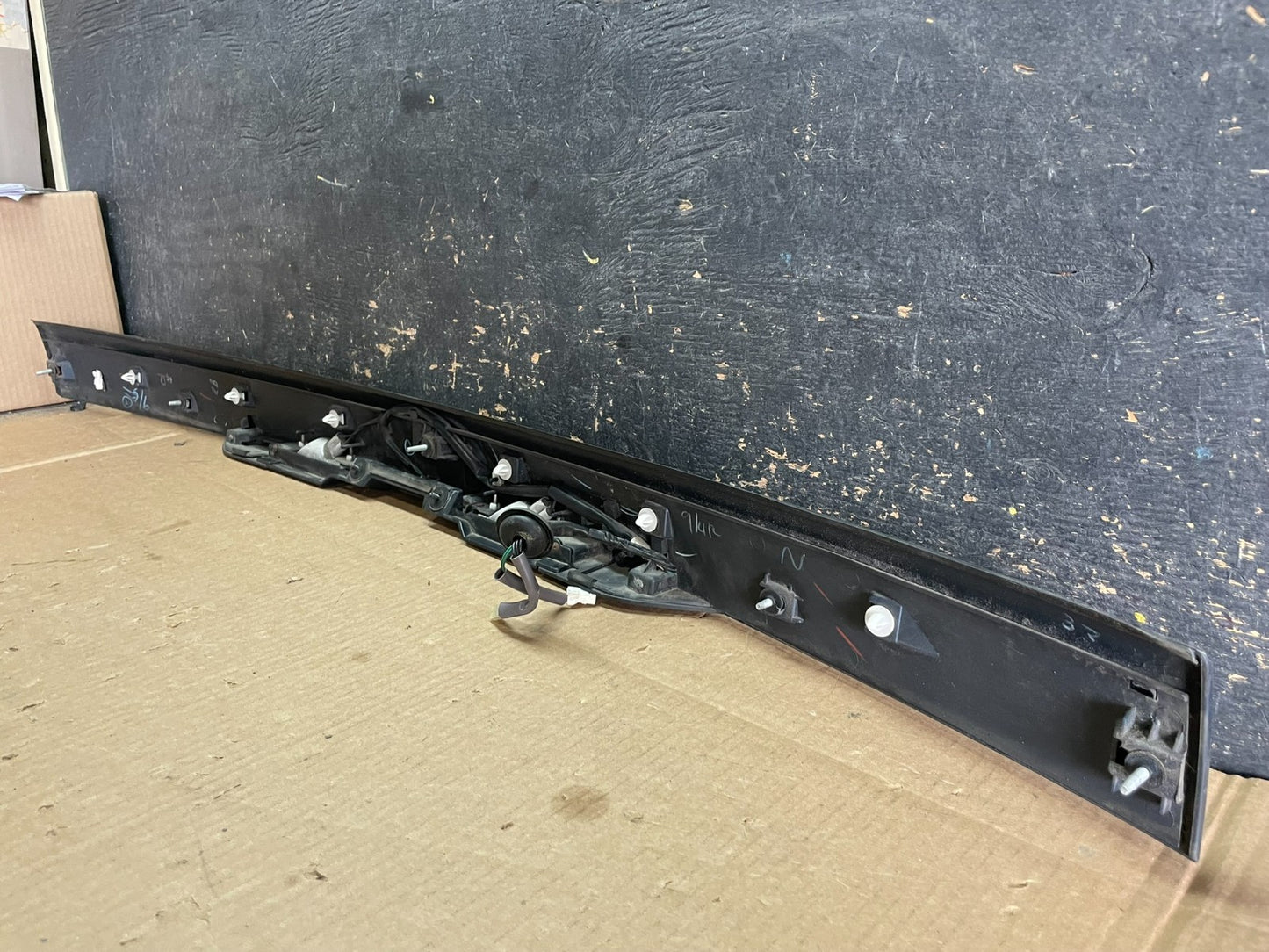 2009 - 2013 Subaru Forester Liftgate Tailgate Trunk Trim Molding AB3064 DG7