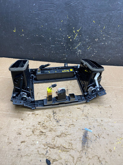 2007 to 2012 Hyundai Santa Fe Center Air Vent A/C Clock Bezel Trim OEM X1241 DG5