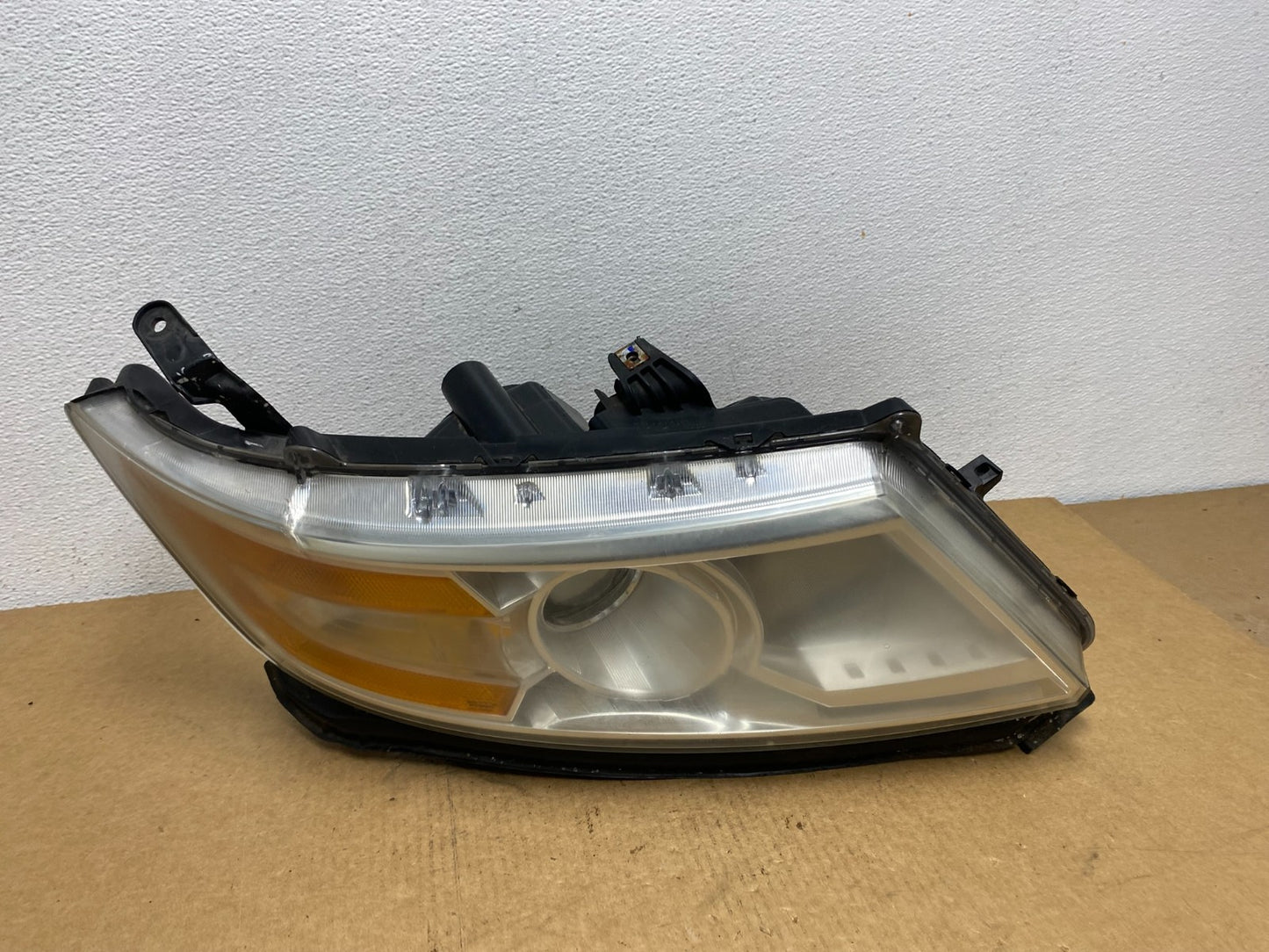 2011 to 2013 Honda Odyssey Front Right Passenger Headlight Halogen AC1791 DW0