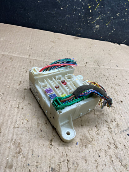 2011 to 2017 Honda Odyssey Cabin Fuse Box Panel 38230-TK8-A213 Y80084