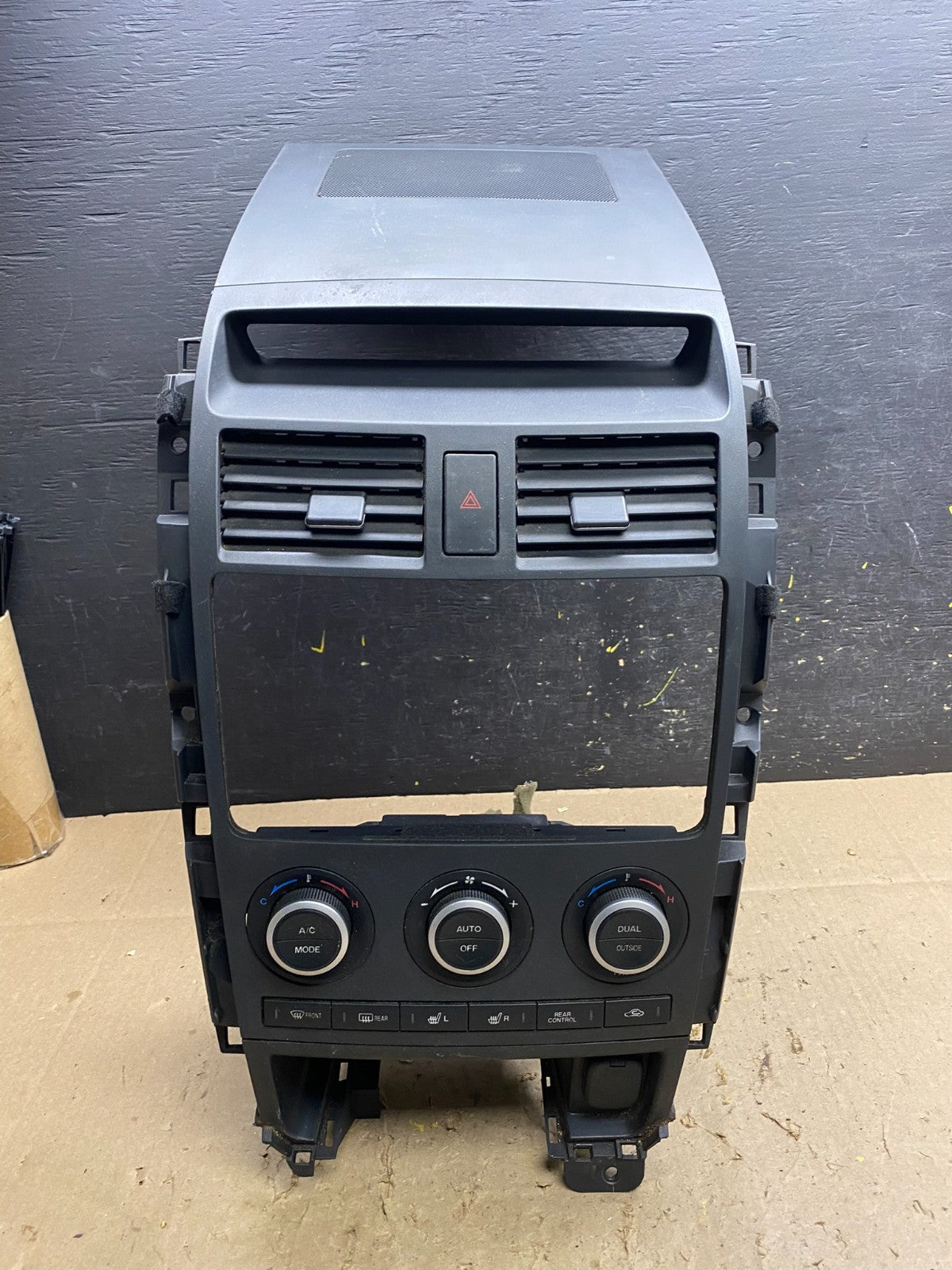 2007 - 2009 Mazda CX-9 Radio Dash Trim Bezel W/Vent AC Climate Control U5208 DG0