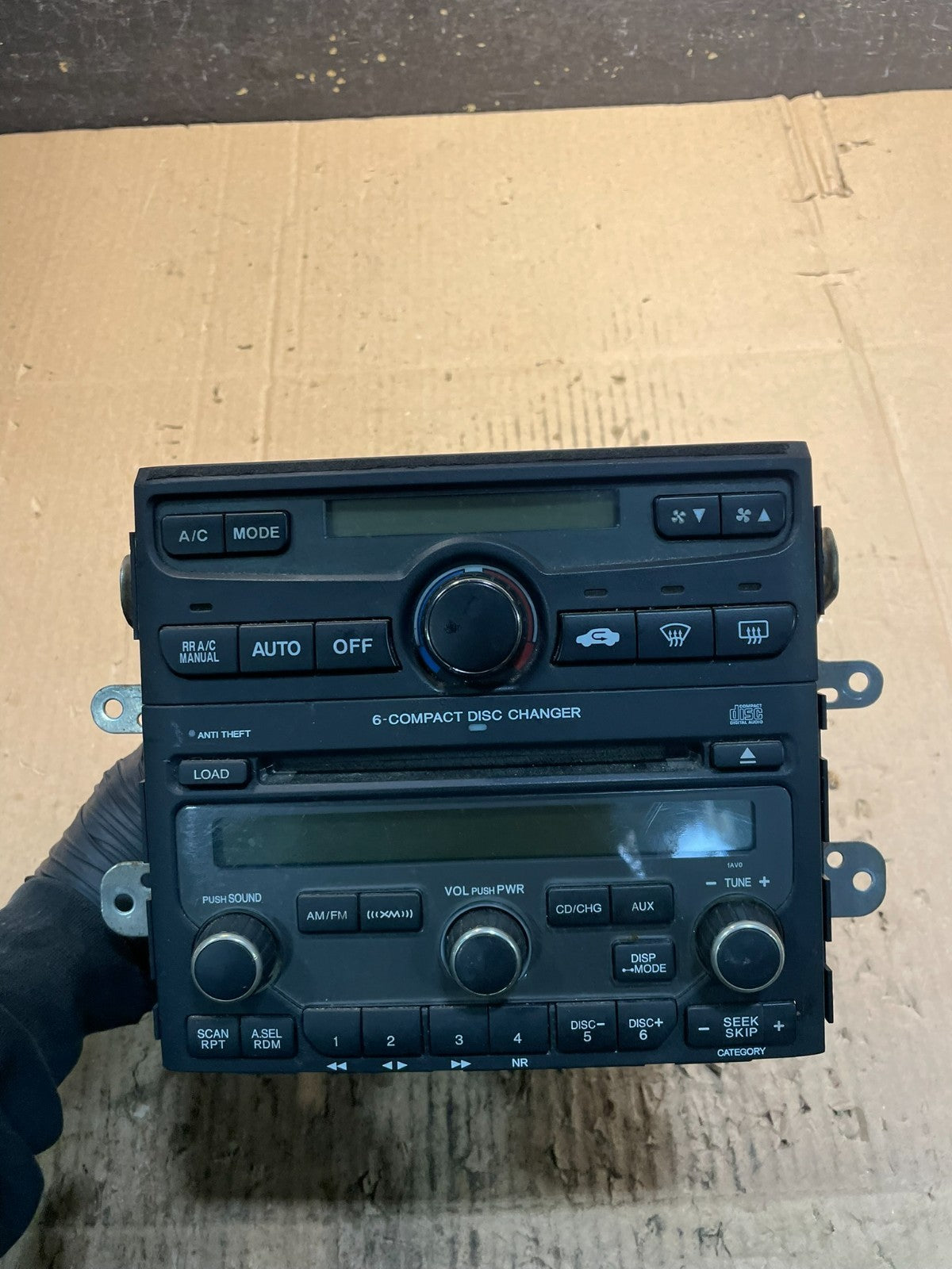 2006-2008 Honda Pilot Center Radio AM CD Player Climate Control Oem V2044 DG0