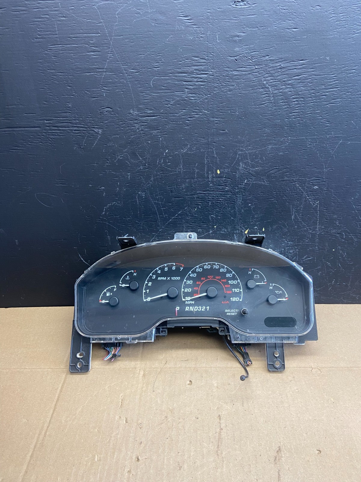 2001 to 2003 Ford Explorer Speedometer Cluster Gauge Oem AB9391 DG0