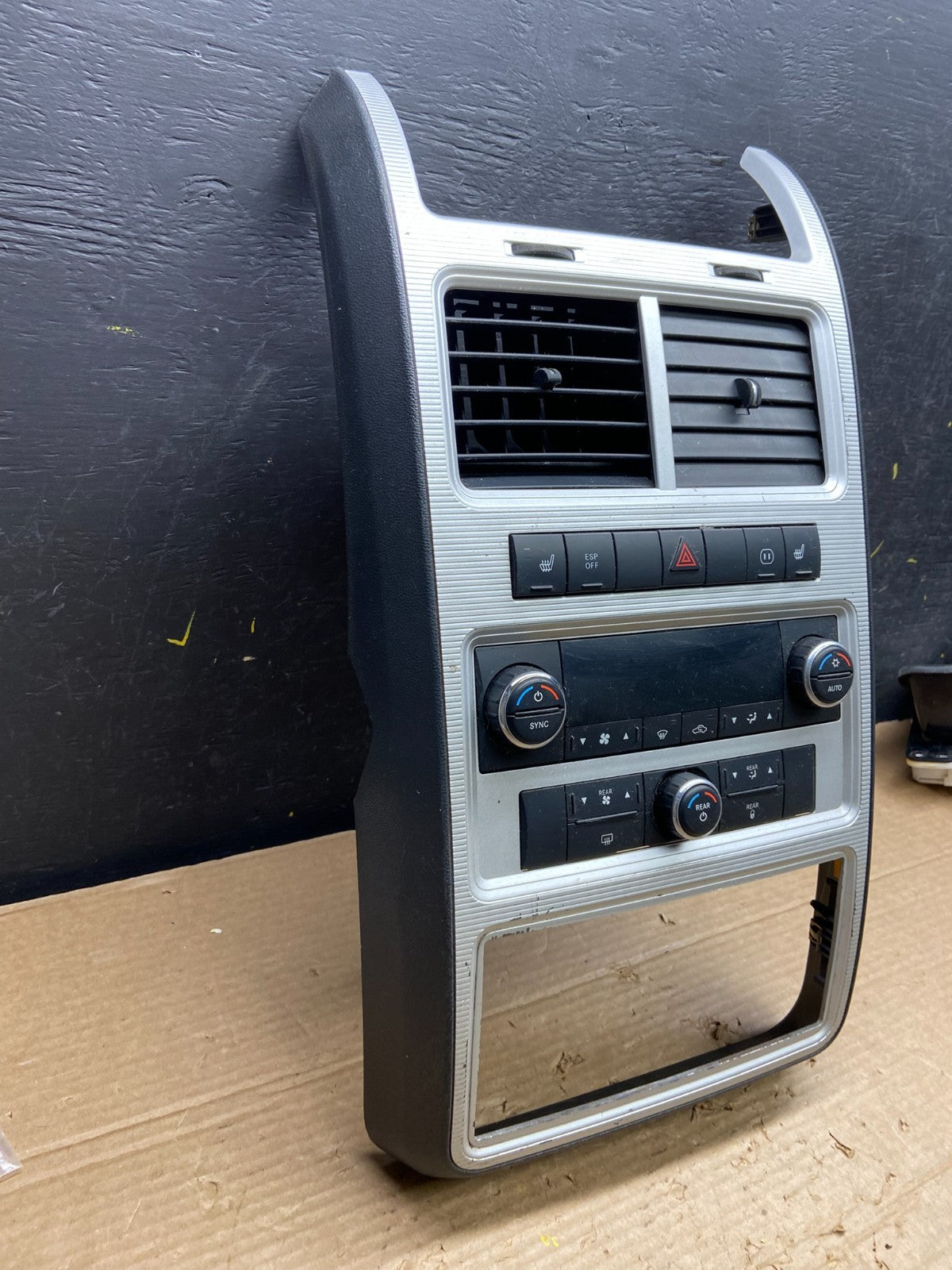 2009 2010 Dodge Journey Center Dash A/C AC Climate Control Bezel Trim  w1976 DG2