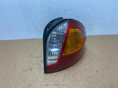 2001 2002 2003 2004 Hyundai Santa Fe Right Passenger Rh Tail Light AD5171 LK2