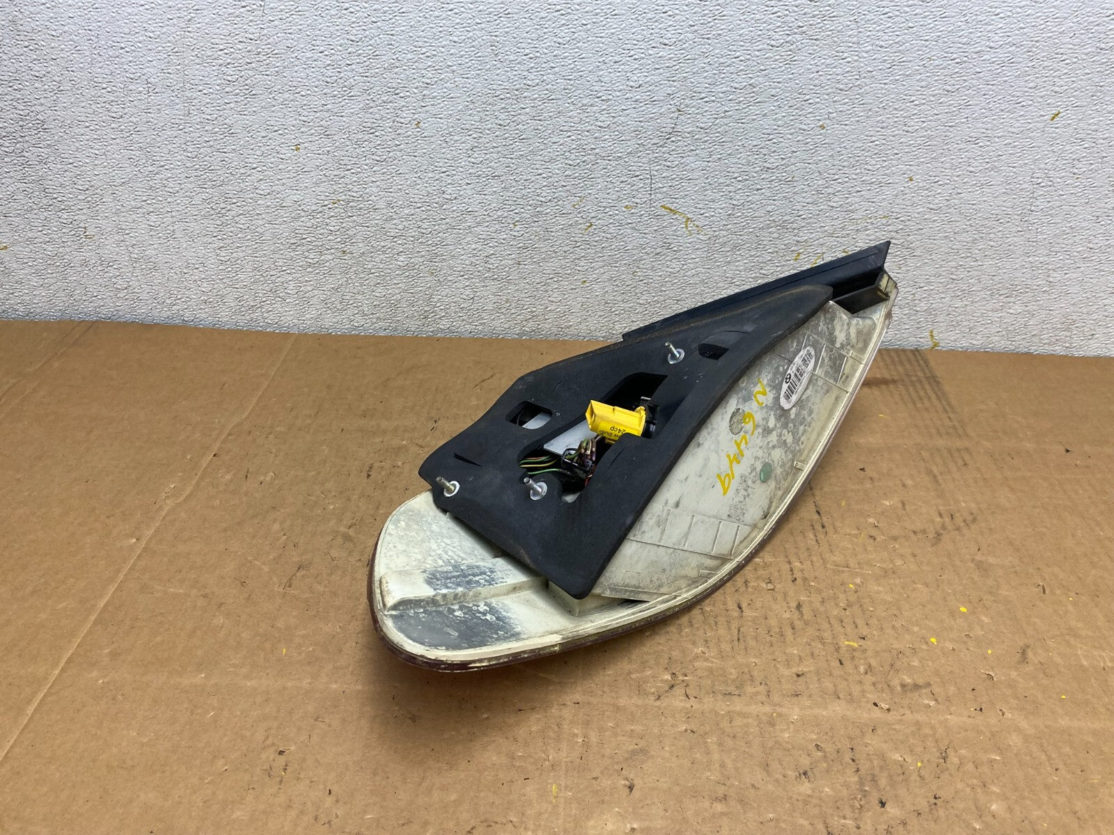 2002 to 2005 BMW 7-Series 745i 760i Right Passenger RH Side Tail Light Oem N64498