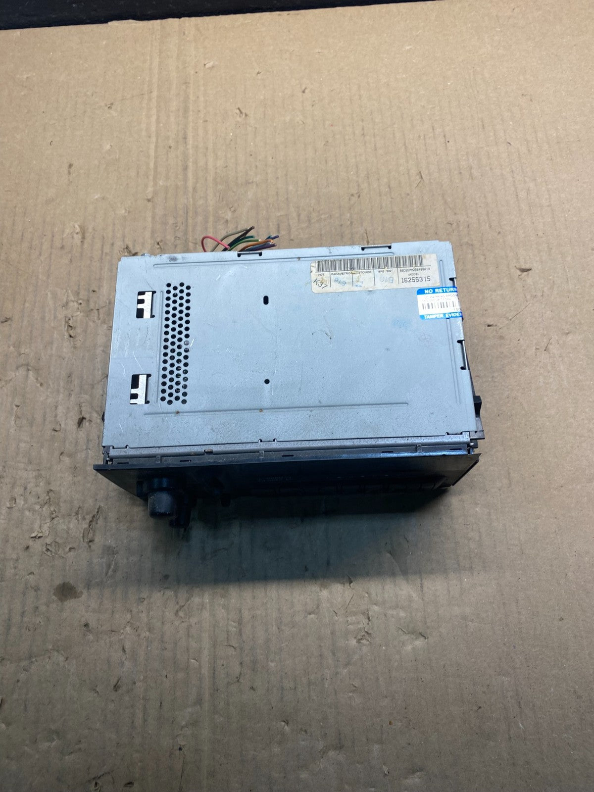 1999-2000 Chevrolet Express Radio AM FM  Player OEM AC2425 DG3