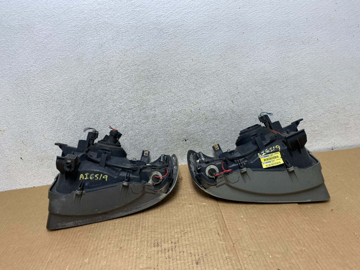 2002 2003 2004 Nissan Xterra Left+Right Side Headlights DEPO AI6519 DW7