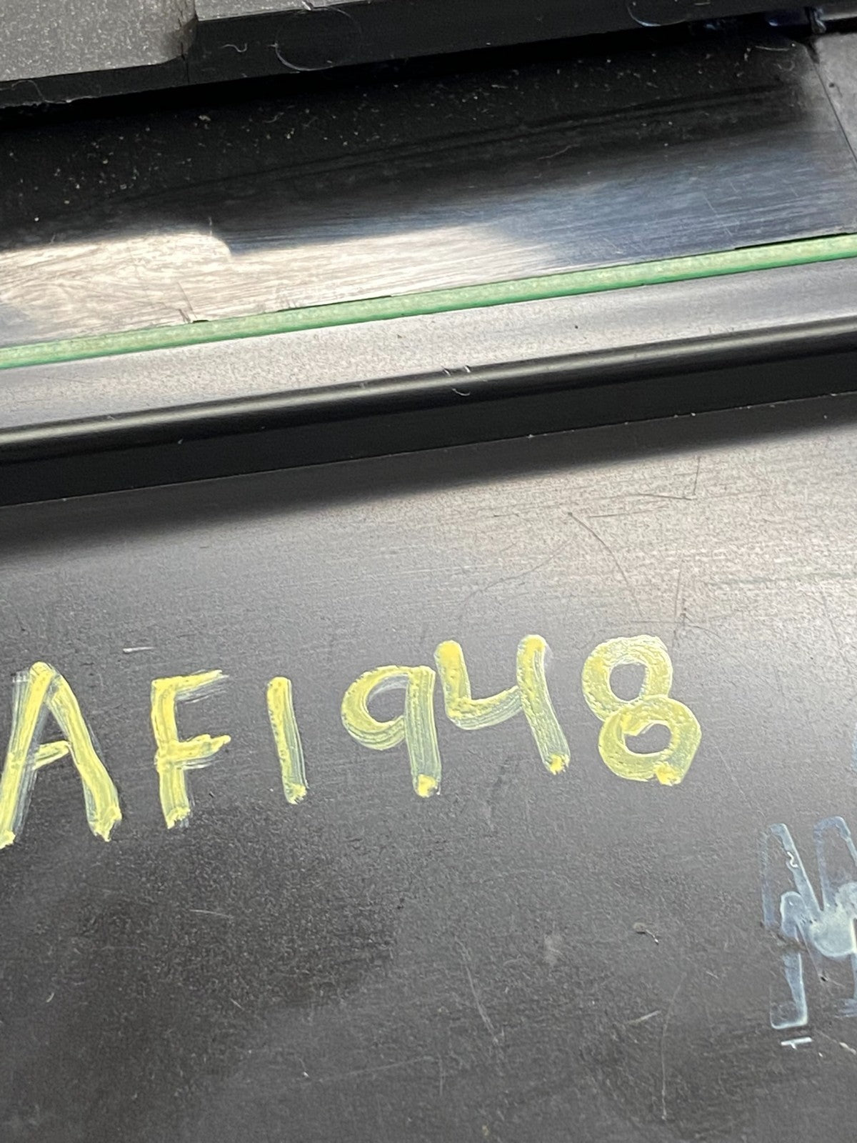 2001-2004 Nissan Pathfinder QX4 Digital Climate Control Radio Bezel OE AF1948 DG6