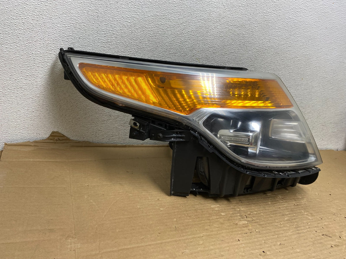 2011 to 2015 Ford Explorer Right Passenger Halogen Headlight AG9237 DW1
