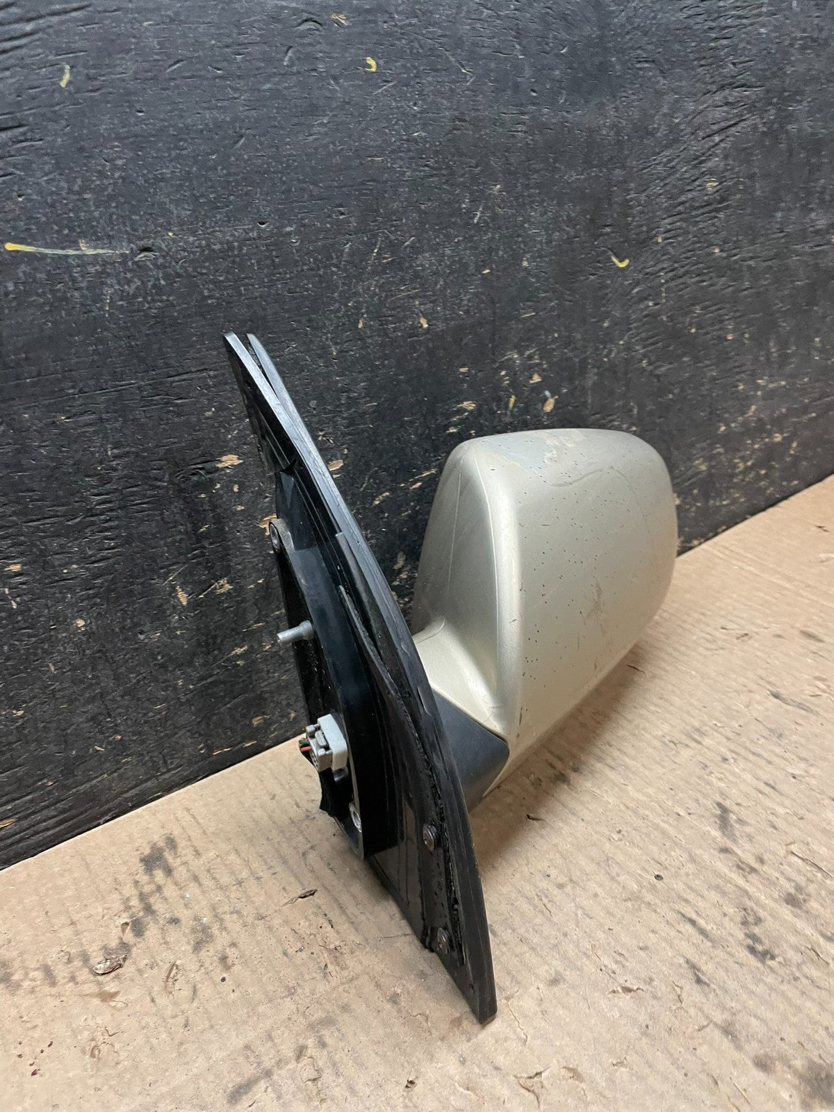 2007-2010 Hyundai Entourage Sedona Left Driver Lh Side Door Mirror Oem Y1573 MS1