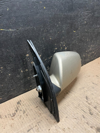 2007-2010 Hyundai Entourage Sedona Left Driver Lh Side Door Mirror Oem Y1573 MS1