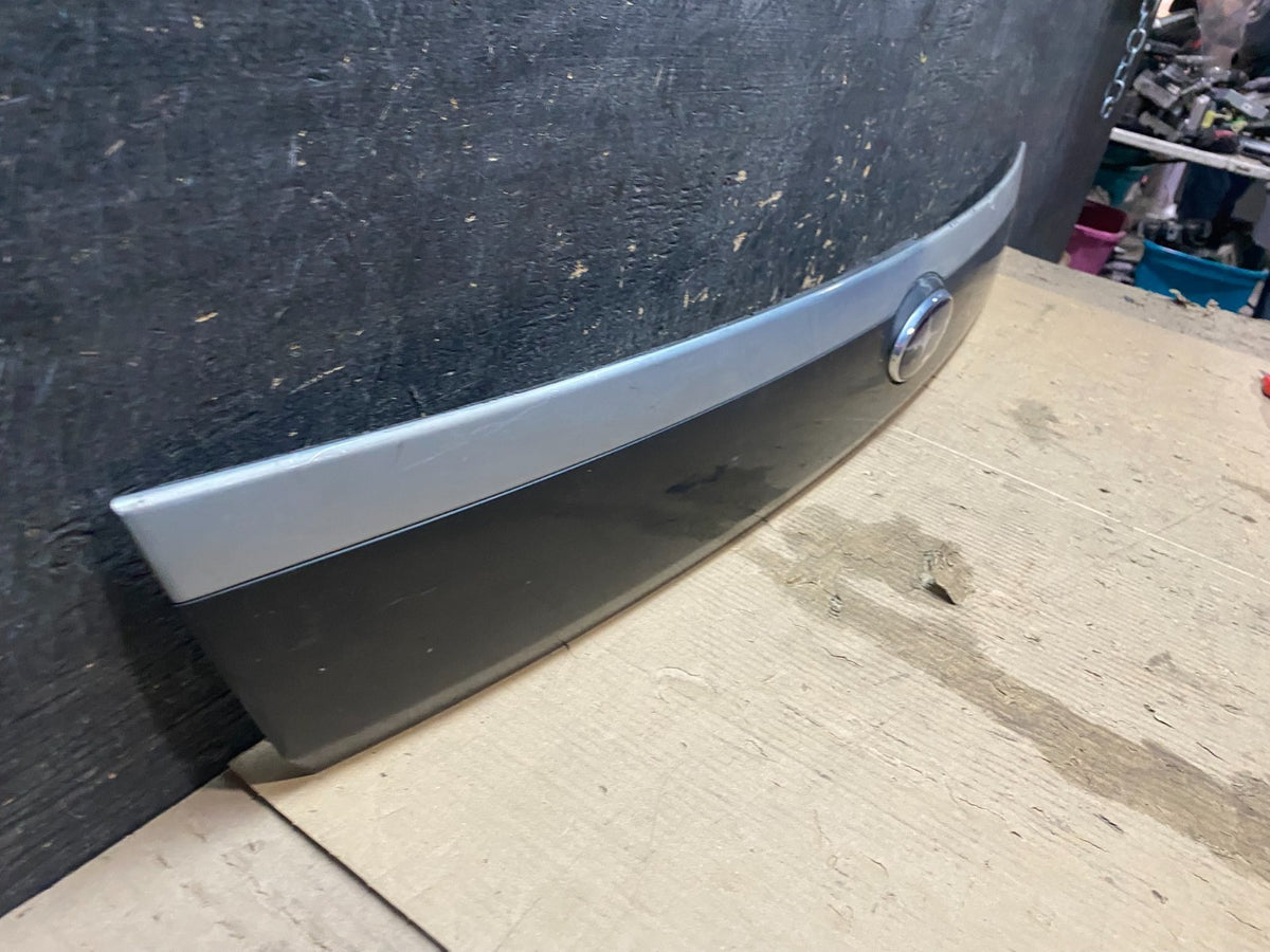 2006 2007 2008 Subaru Forester Liftgate Tailgate Trunk Trim Molding X3302 DG2