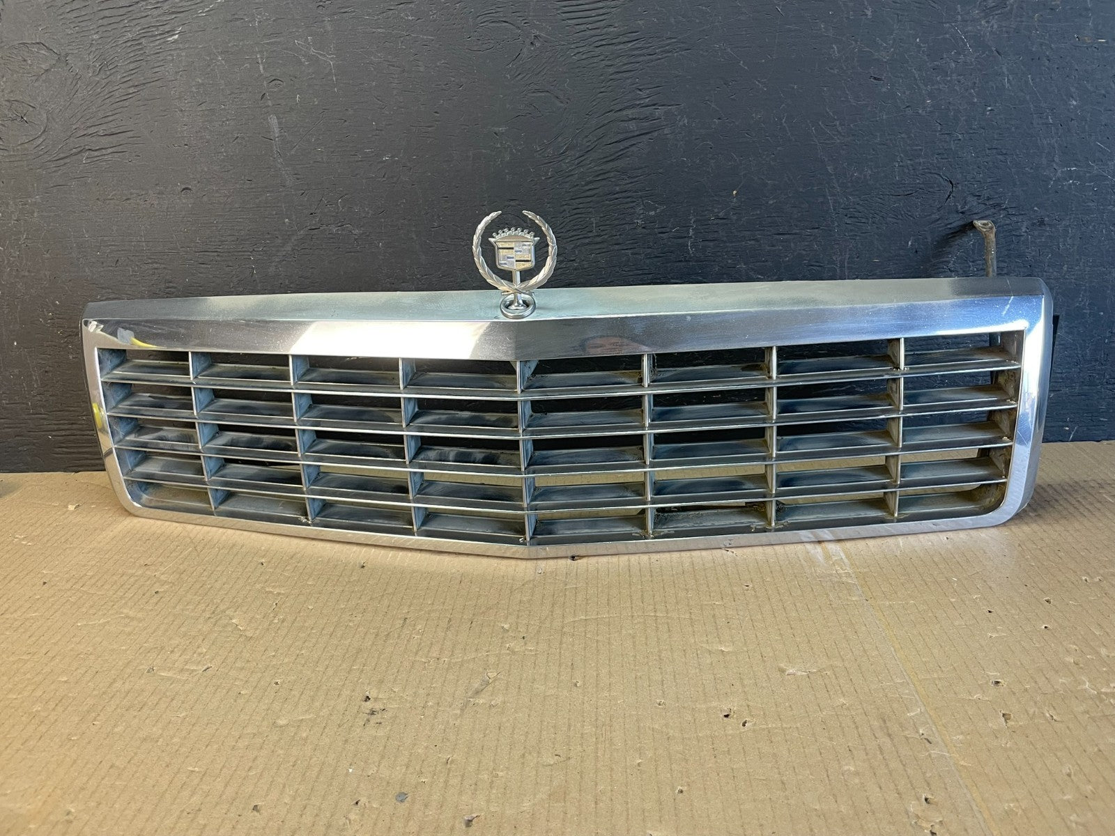 1992 to 1994 Cadillac Eldorado Front Grill Grille AE37160