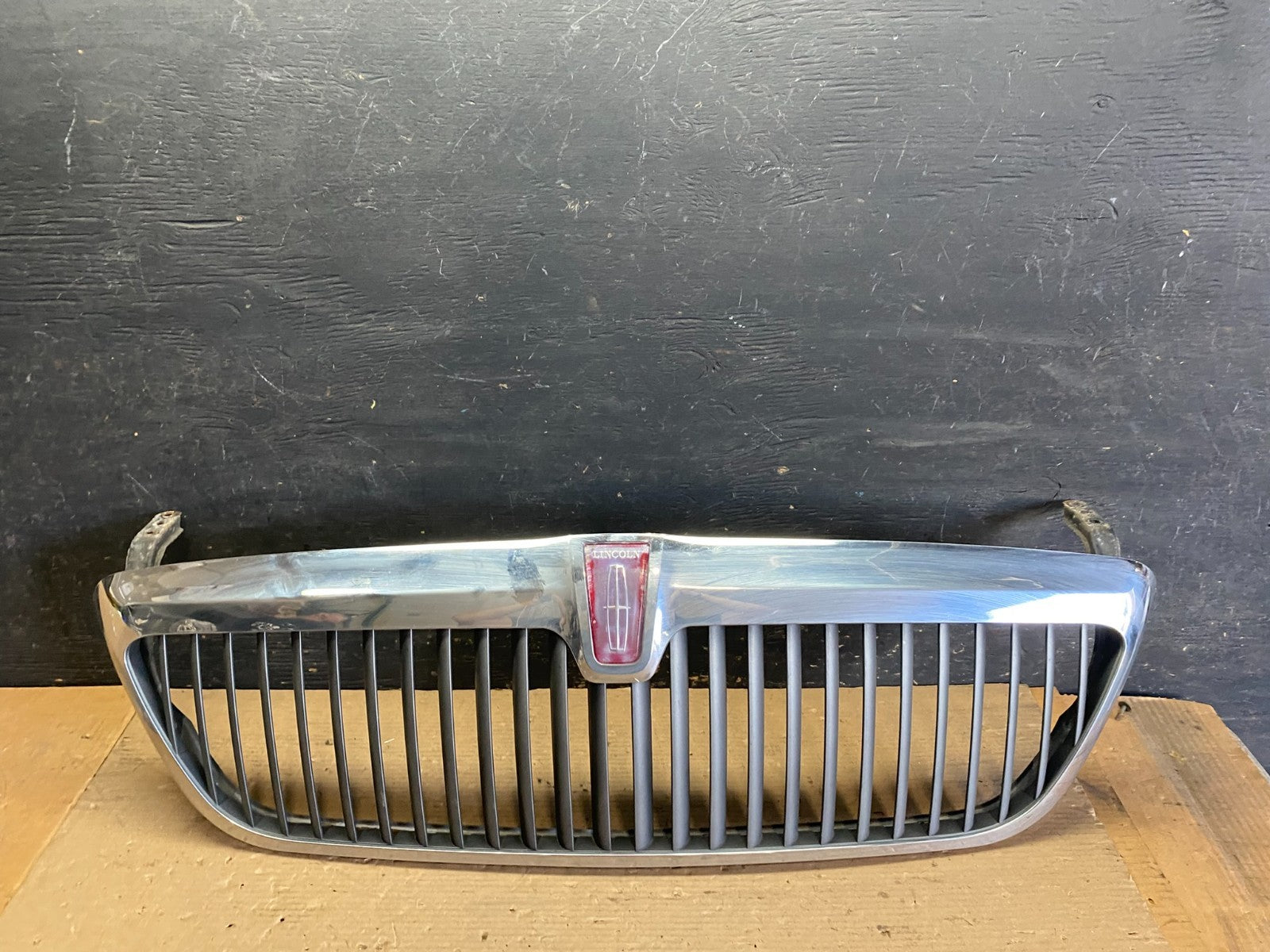 1998 to 2002 Lincoln Navigator Front Upper Grill Grille Oem S3257 DG0