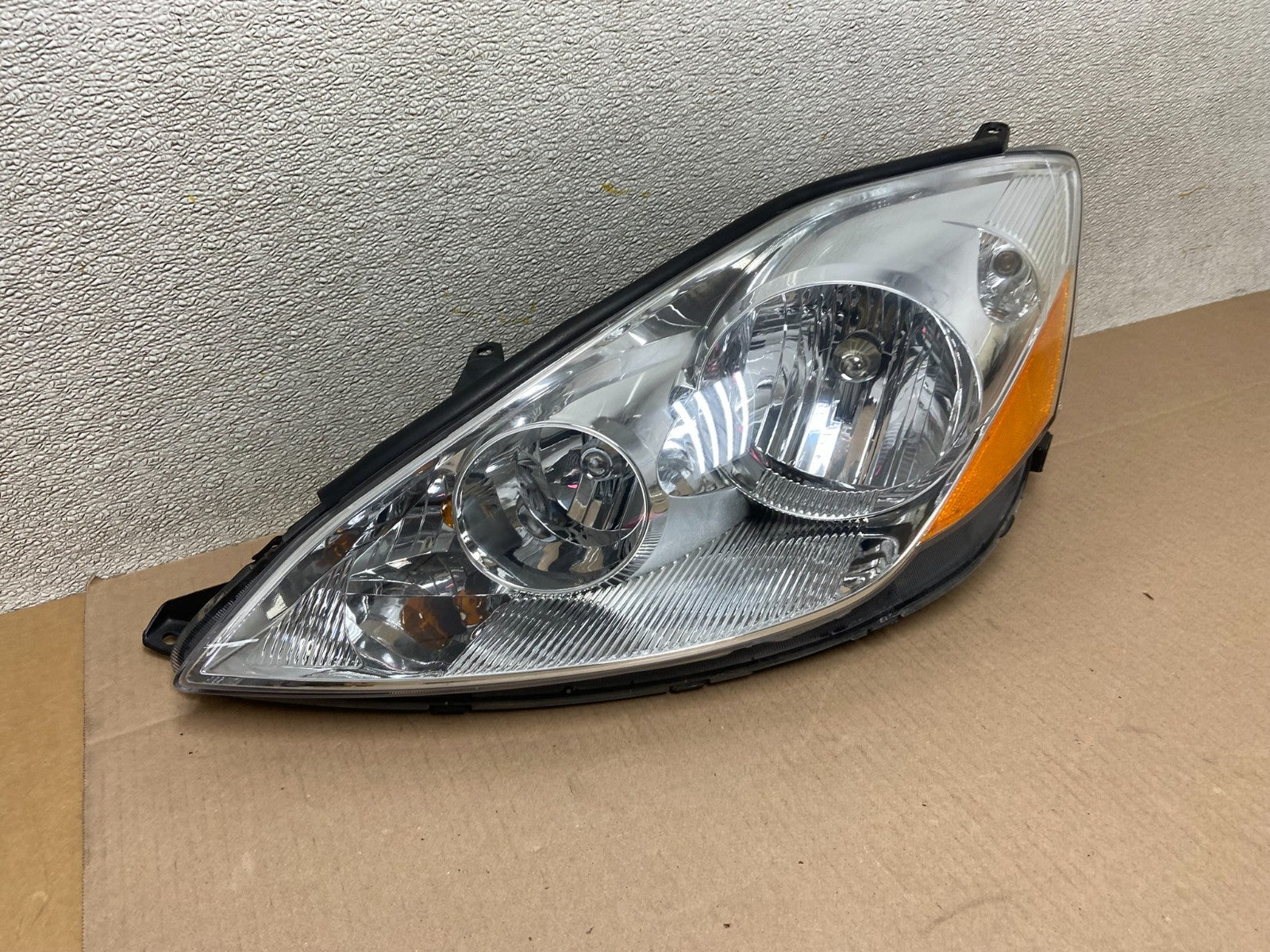 2006 to 2010 Toyota Sienna Left Driver Lh Side Headlight Halogen DEPO Z3827 DW2