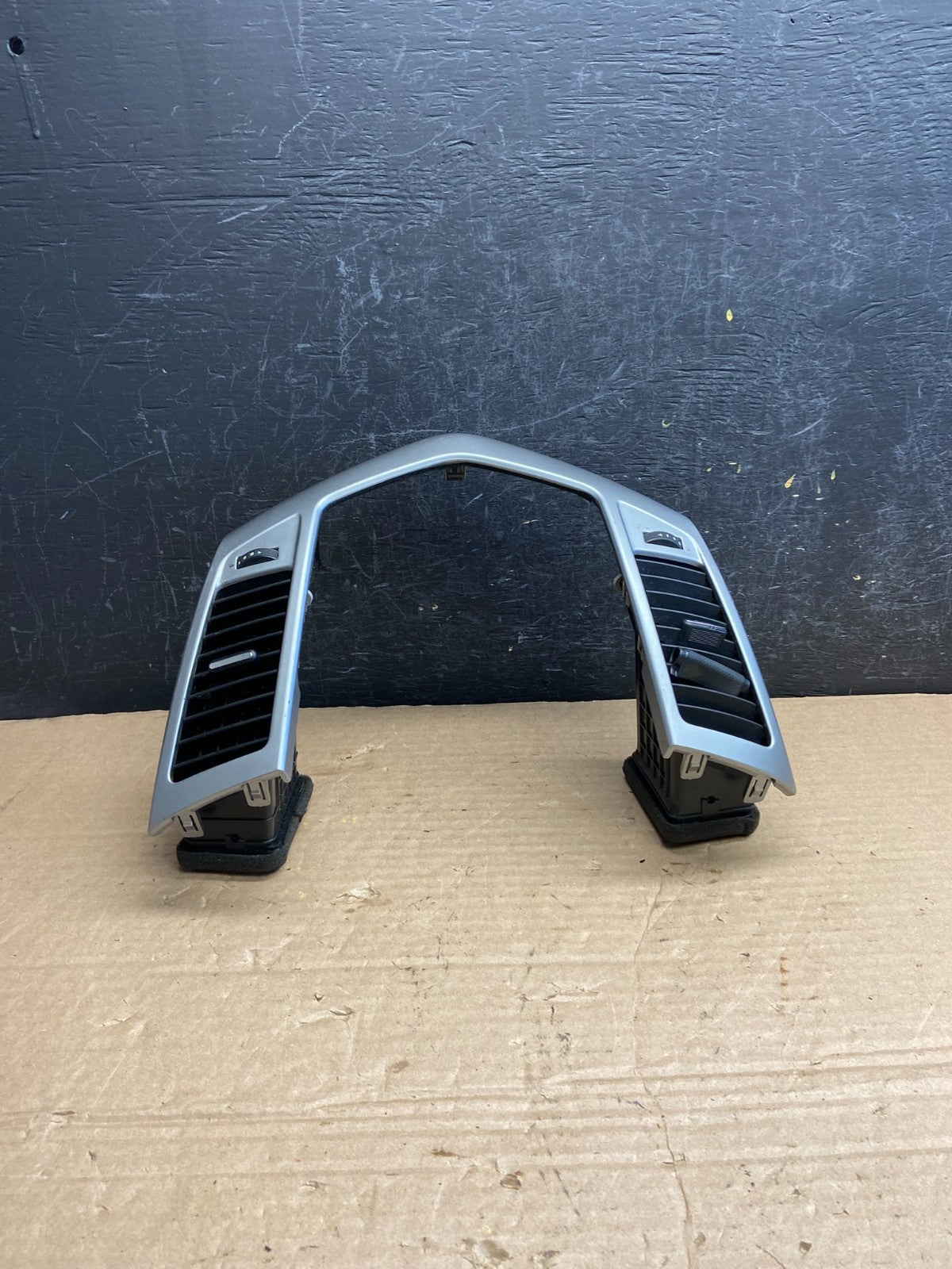 2011 - 2015 Chevrolet Cruze Center Dash Air Vent Bezel AF2057 DW0