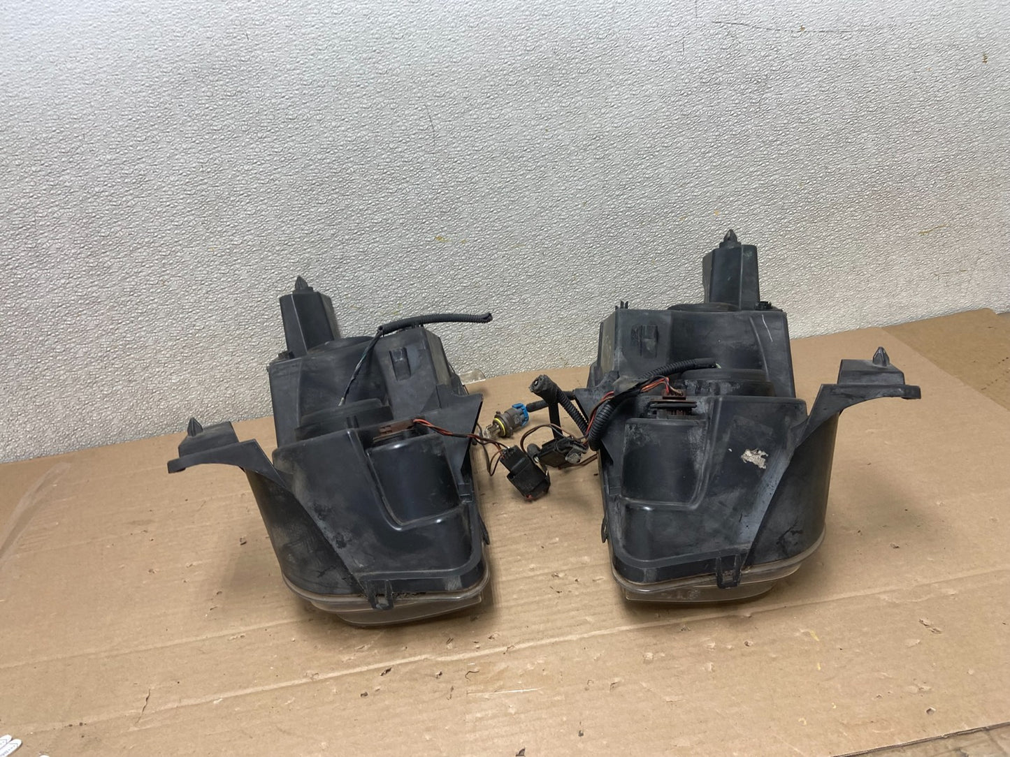 2007 to 2010 Dodge Charger Left+Right Set Side Headlights AA8767 DW13