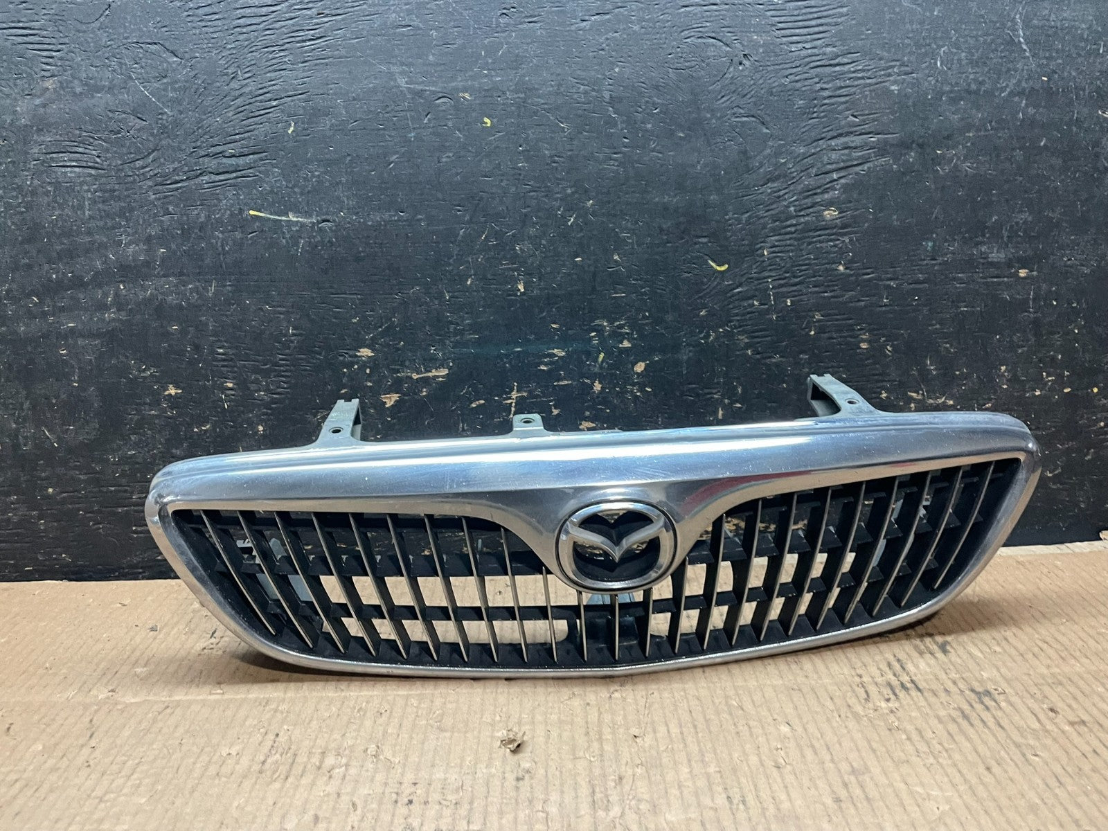 1999 to 2000 Mazda Millenia Front Grill Grille Y6247 PS0