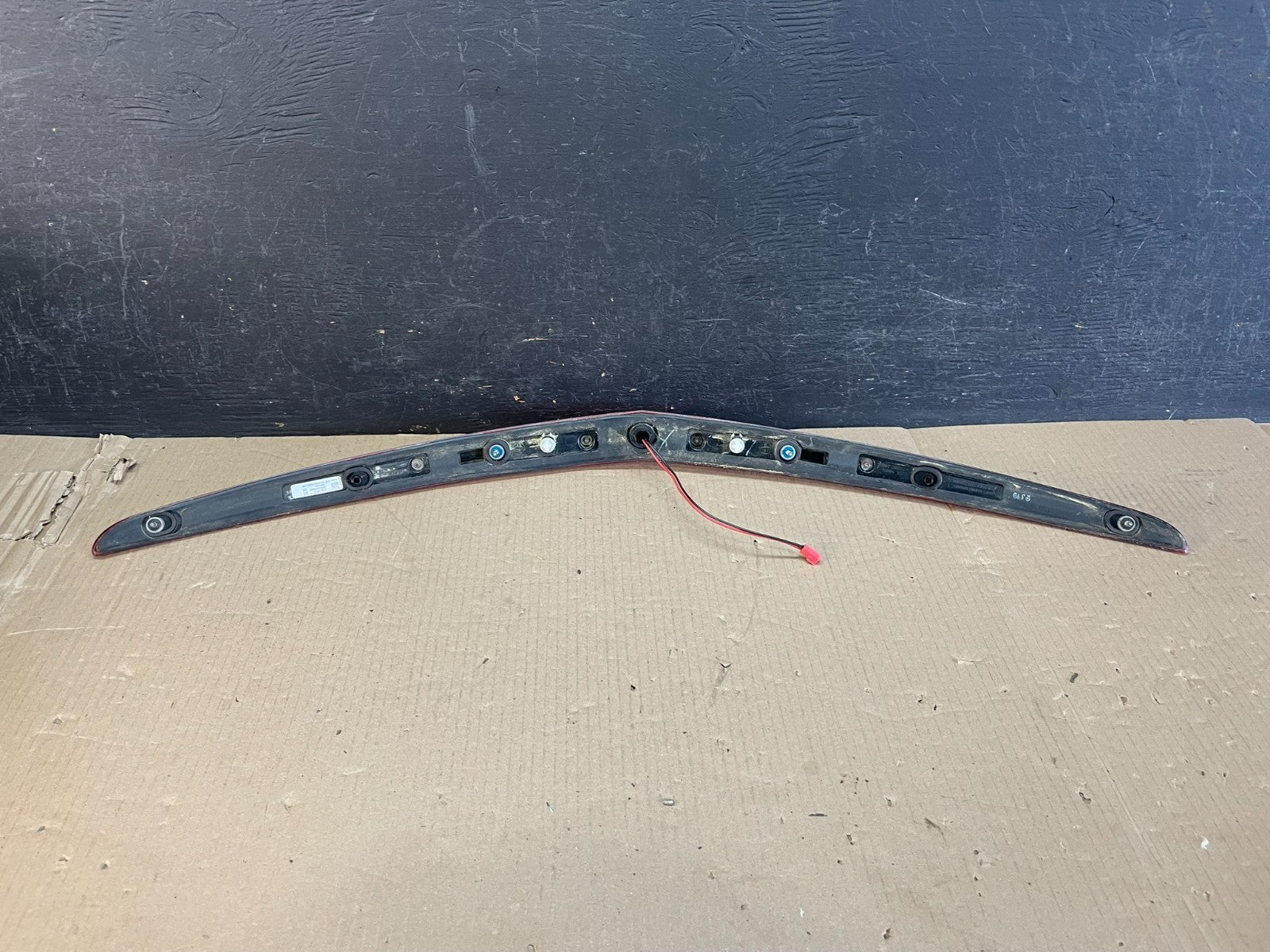 2013 to 2018 Cadillac Ats Trunk Lid Mount 3rd Third Brake Tail Light AE3612 DG2