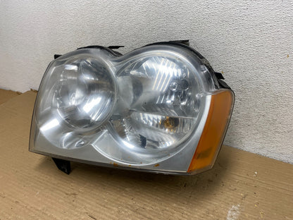 2005-2007 Jeep Grand Cherokee Left Driver LH Halogen Headlight AG9122 DW2
