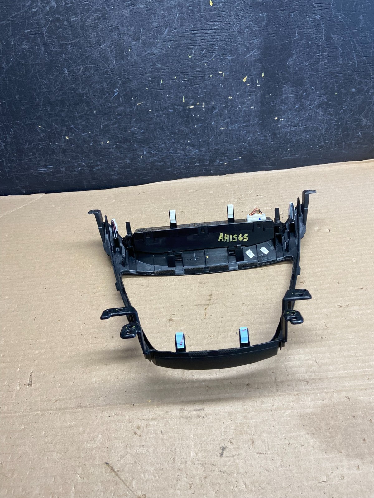 2014-2016 Hyundai Elantra Center Radio Climate Control Air Vent Bezel AH1565 DG4