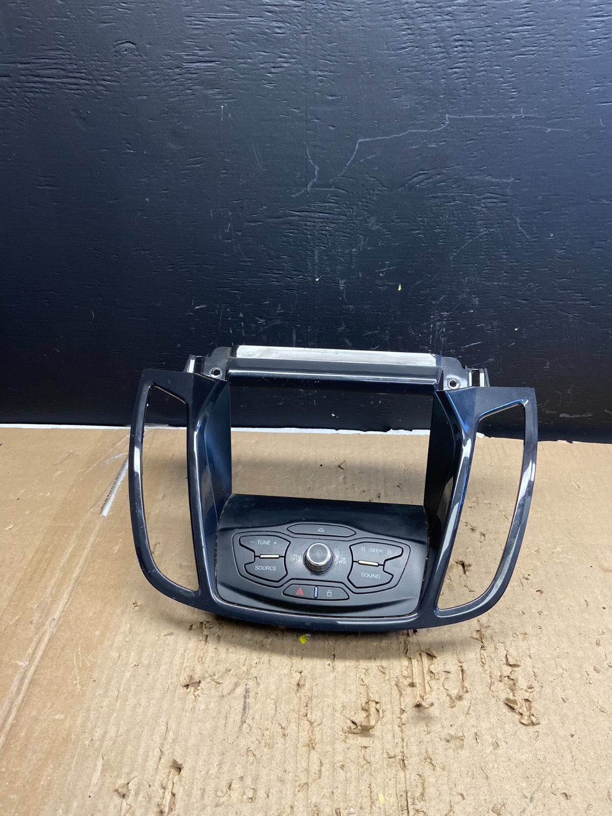 2013 2014 2015 2016 Ford Escape Dash Radio Control Panel Bezel AB5848 DG0