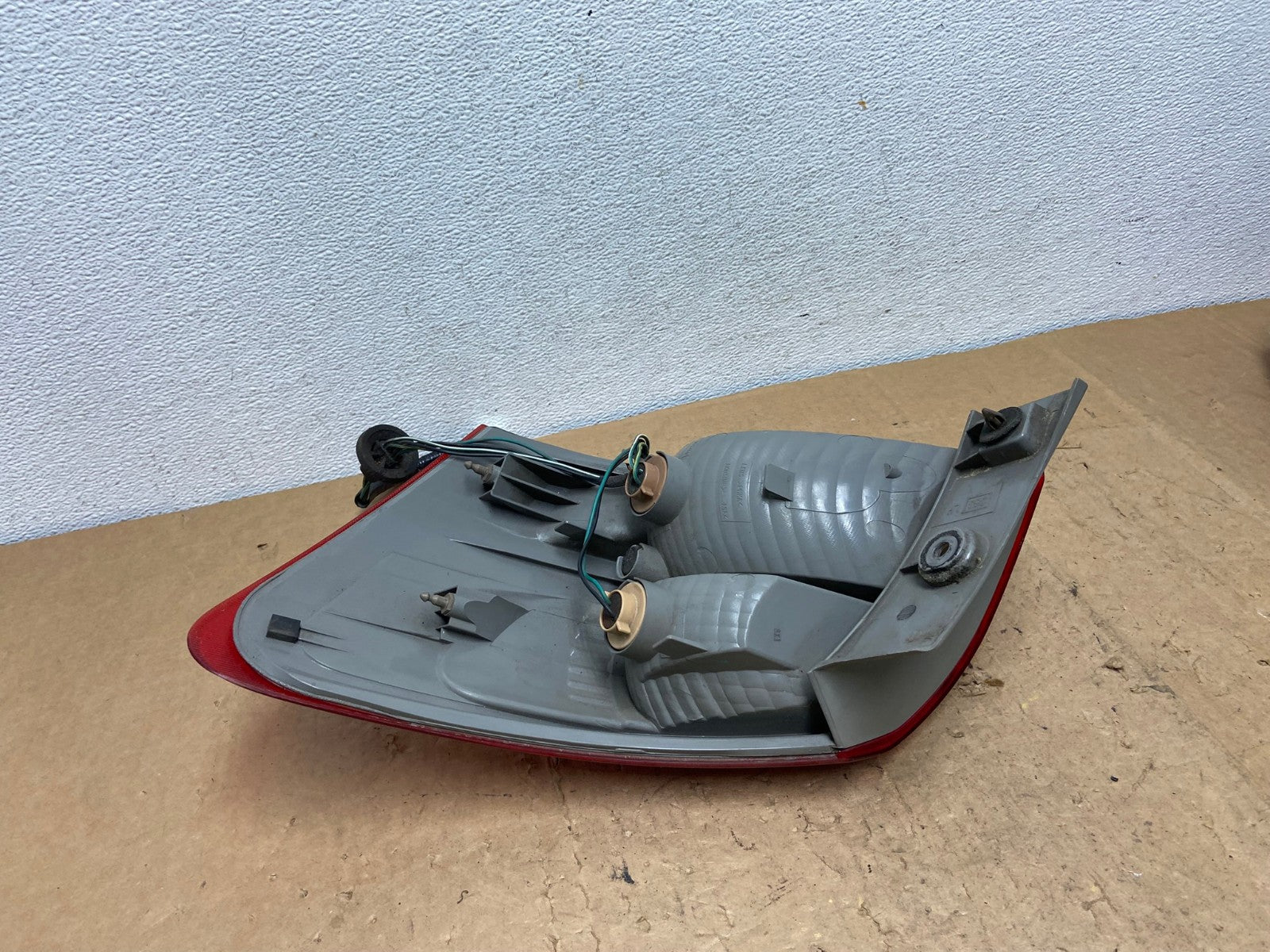2008 to 2015 Nissan Rogue Left Driver Lh Side Tail Light AD0674 LK4