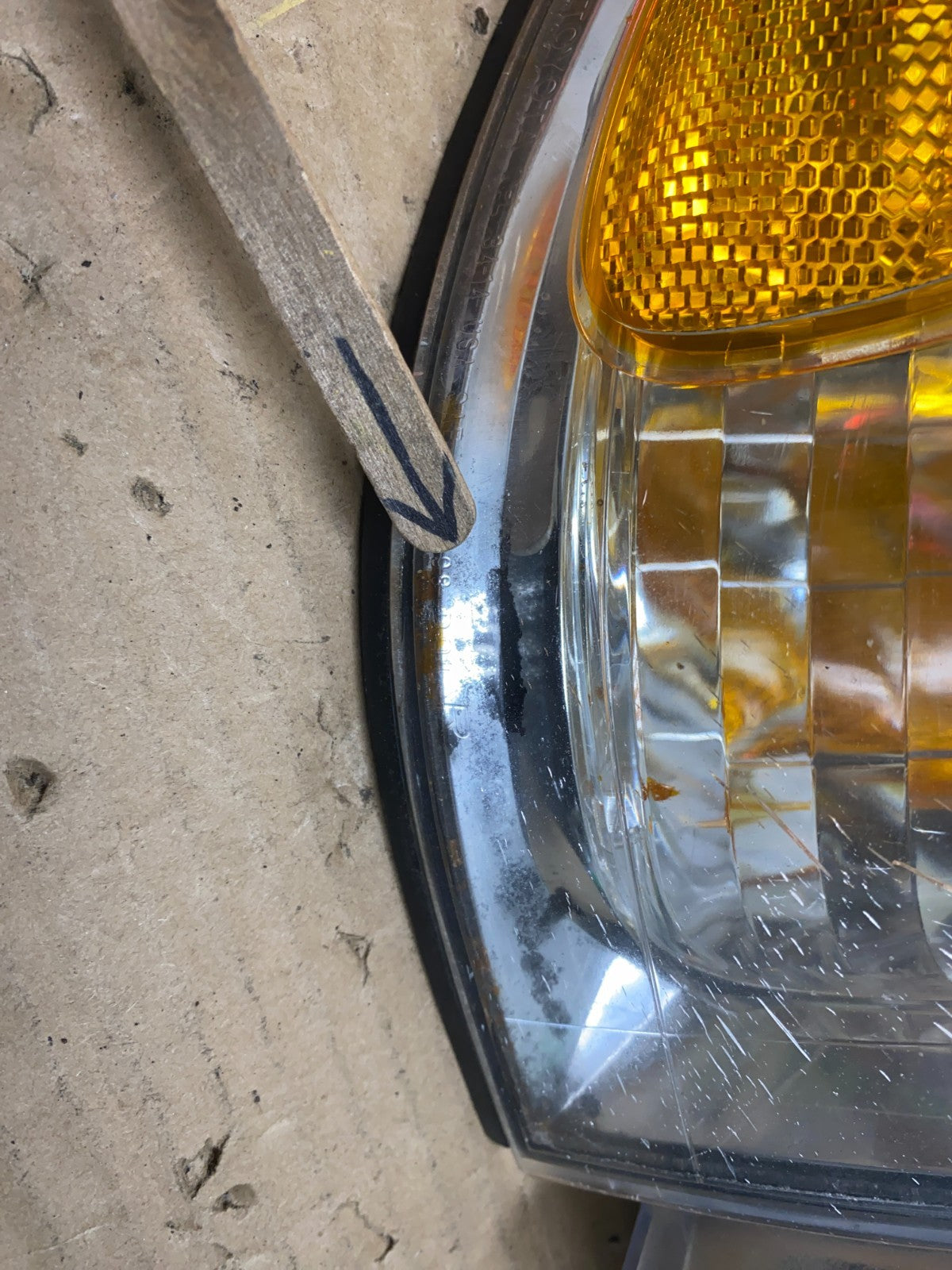 2001-2004 Toyota Sequoia Left+Right Side Halogen Headlights DEPO AG8323 DW6