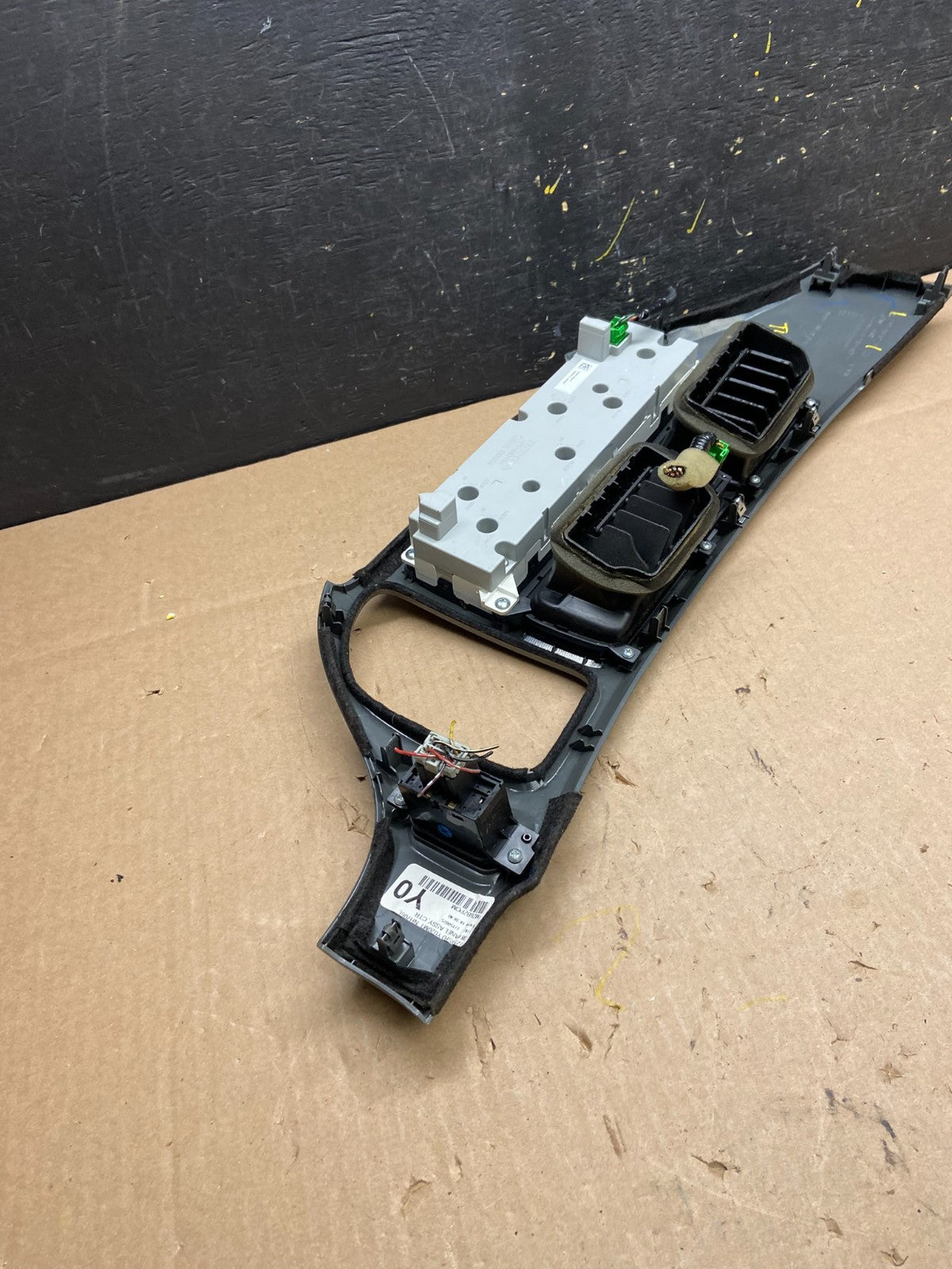 2005 to 2010 Honda Odyssey Radio Climate Control Dash Trim Bezel t4462 DG4