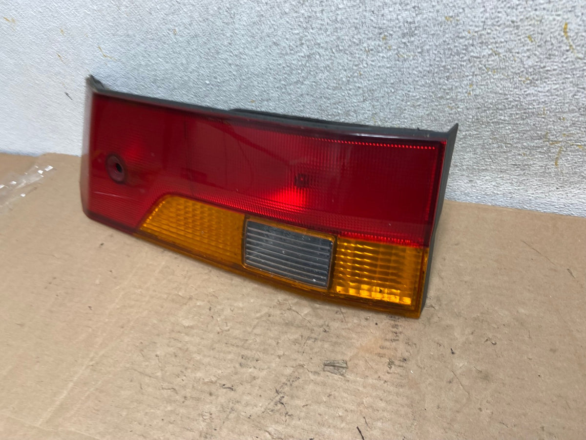 2002-2004 Honda Odyssey Right Passenger RH Side Tail Light Inner AI0935 LK1
