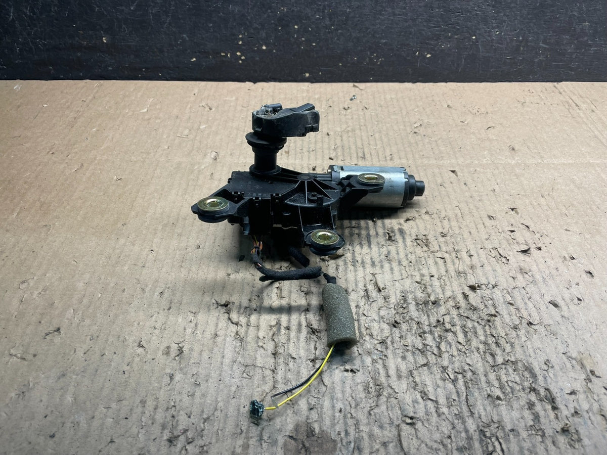2009 to 2012 Audi A4 Rear Windshield Washer Wiper Motor 4F9955711 U9552 DG1