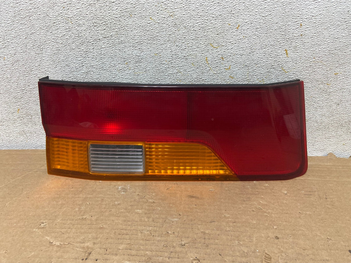 2002 2003 2004 Honda Odyssey Left Driver LH Side Tail Light Inner AH8901 LK0