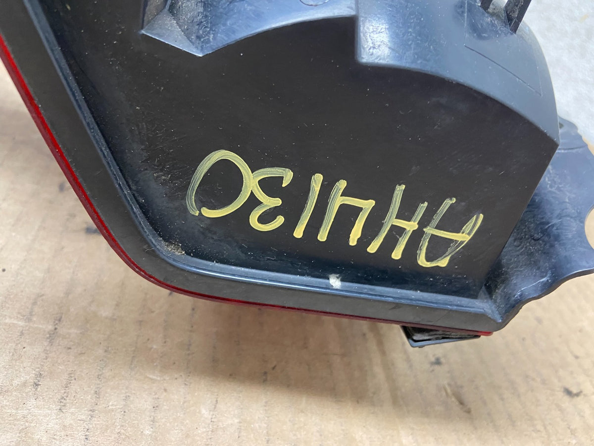 2002 2003 2004 Nissan Xterra Right Passenger RH Side Tail Light AH4130 DW7