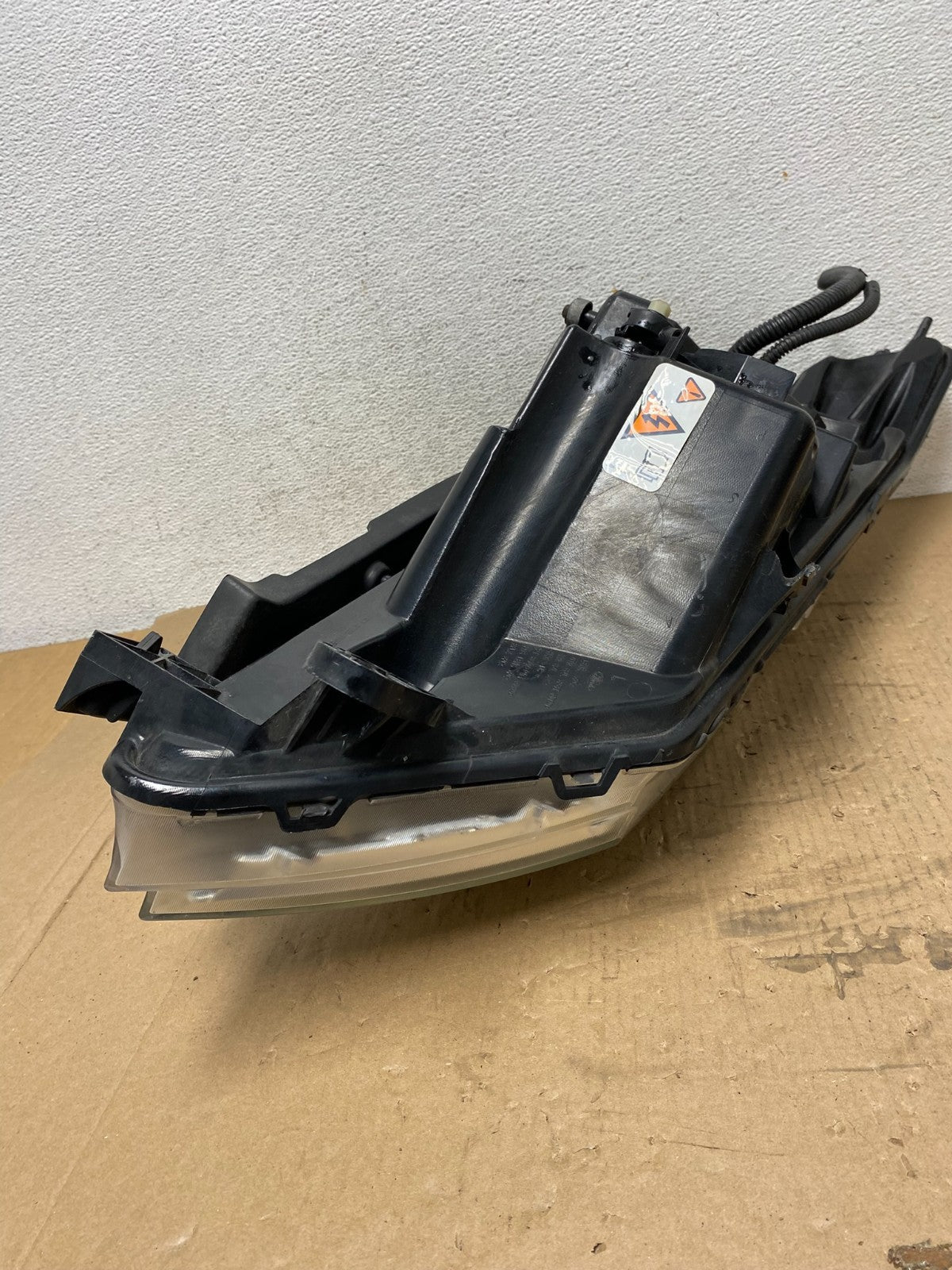 2009-2012 Lincoln Mks Left Driver LH Side Xenon HID Headlight AD7797 DW5