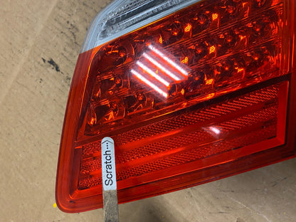 2009-2011 Hyundai Genesis Sedan Right Passenger Inner Tail Light N4548 DW3
