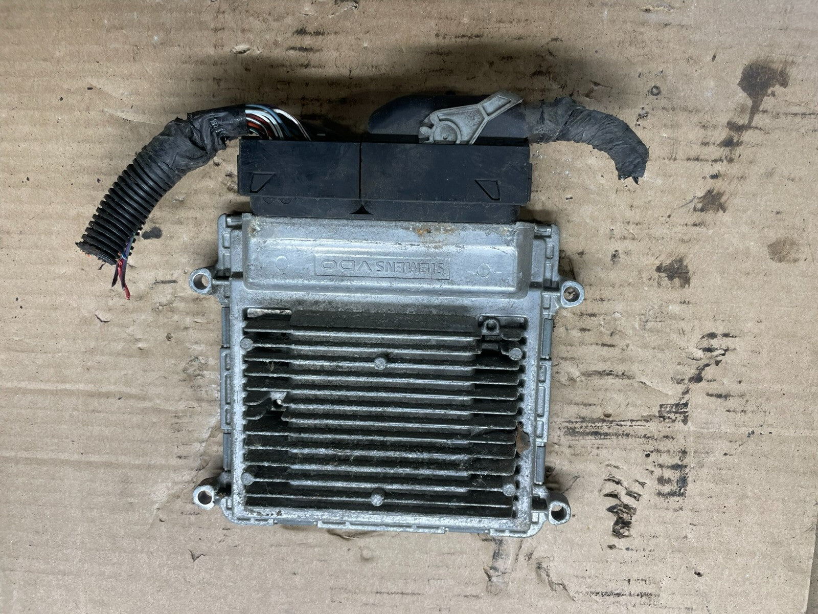 2007 to 2010 Dodge Caliber Engine Computer Module ECM ECU p68000112af O8354 DG1