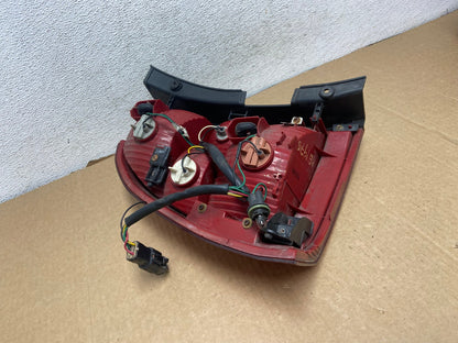 2005 to 2007 Kia Sportage Right Passenger Side RH Side Tail Light AG1975 LK7