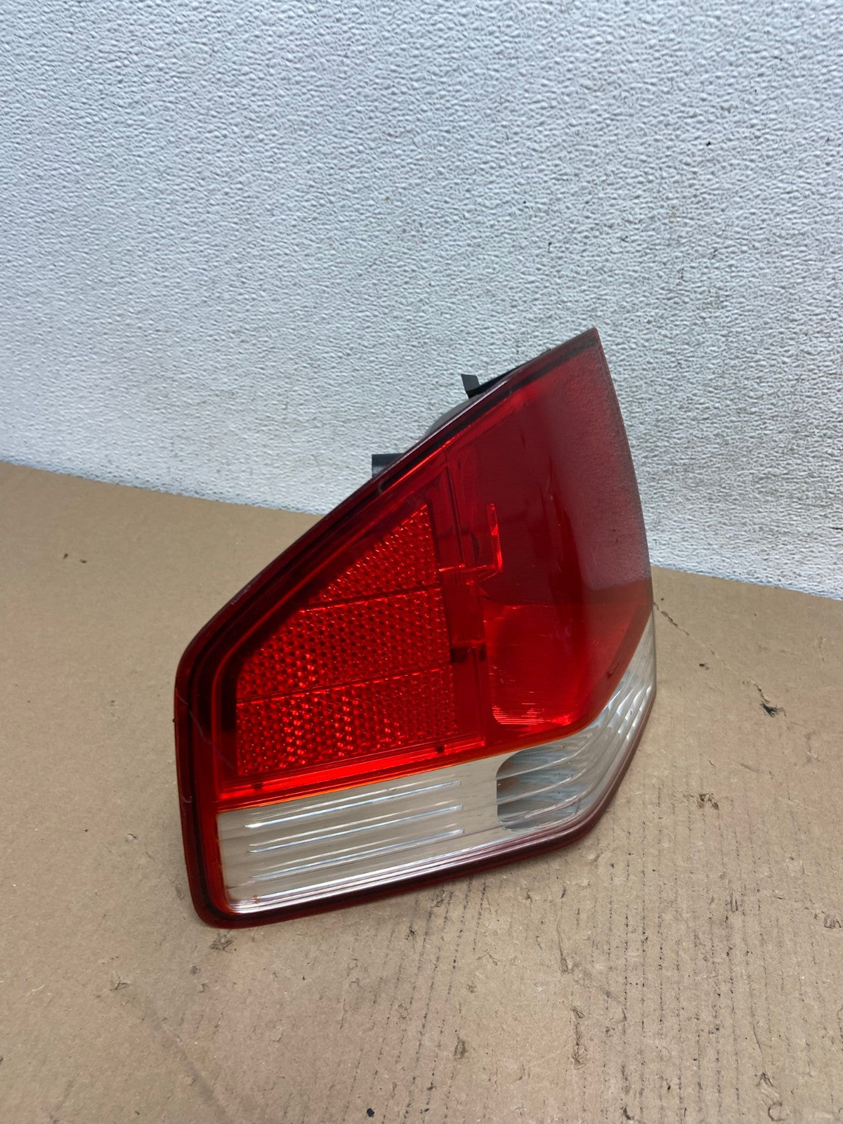 2009 2010 2011 Kia Borrego Left Driver LH Side Tail Light AF3184 LK2