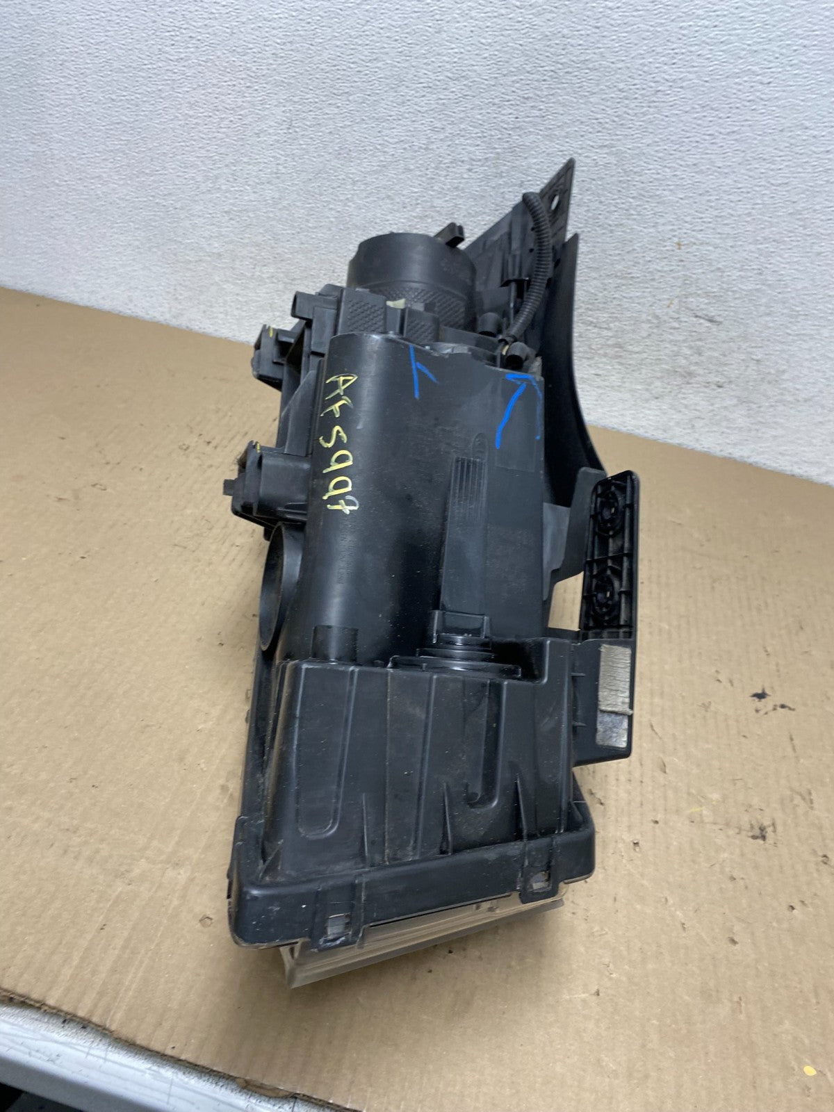 2015-2018 Kia Sedona Left Driver Lh Side Headlight Halogen AF5997 DW5