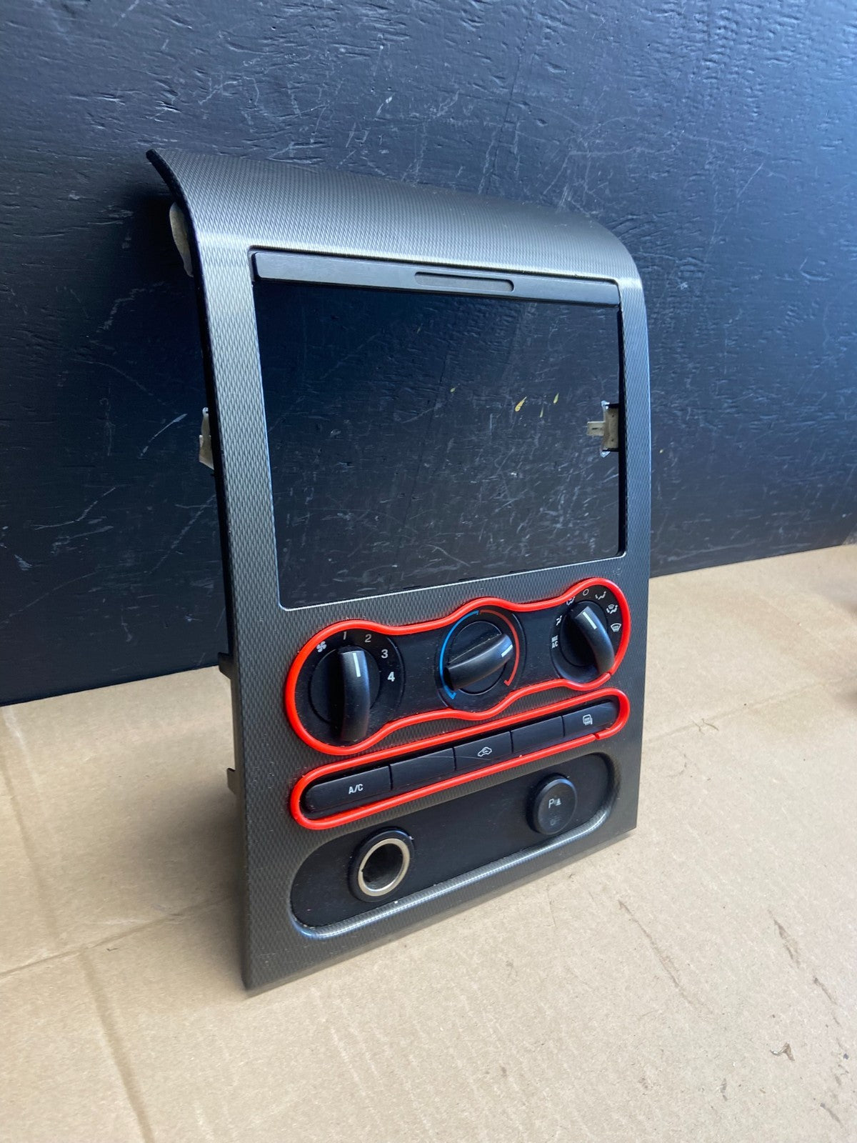 2004 to 2008 Ford F150 Radio Climate Dash Bezel Surround Black AB9290 DG2