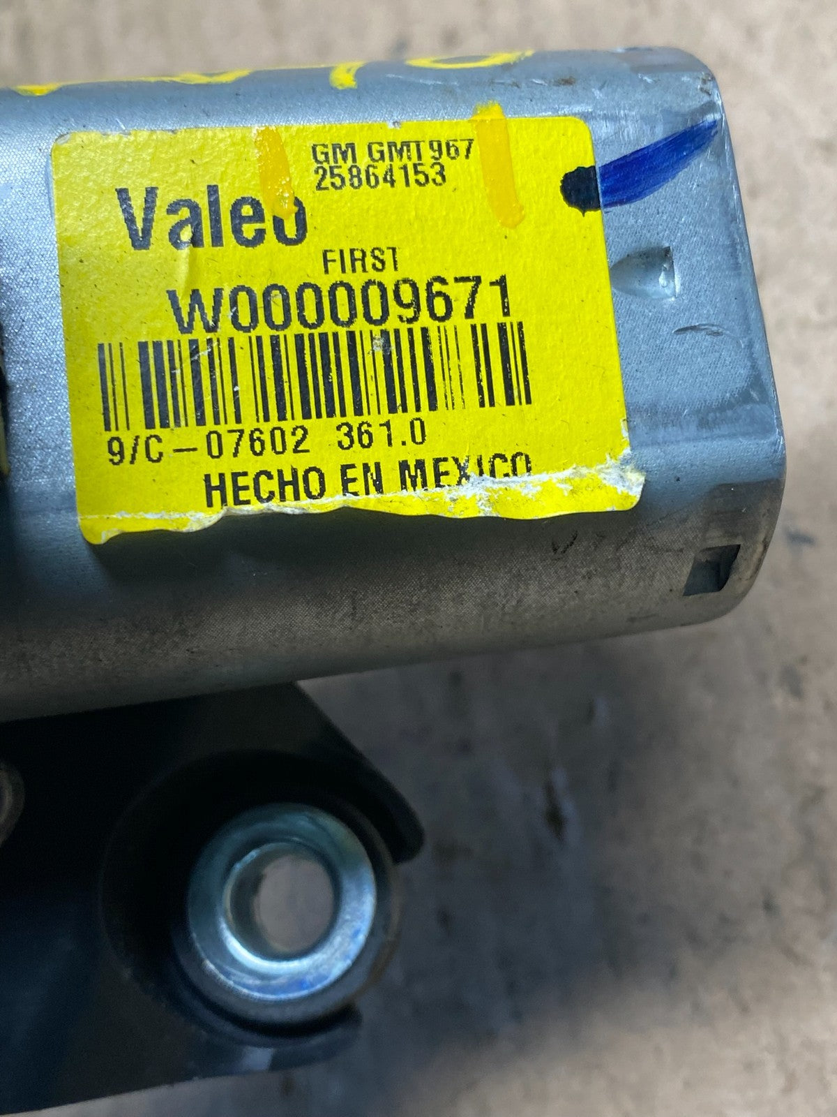2013 to 2017 Buick Enclave Windshield Rear Wiper Motor R6481 DG6