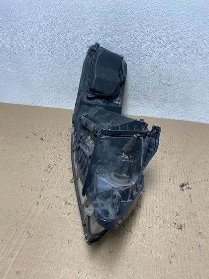 2005 to 2011 Lincoln Town Car Left Driver LH Side Headlight AF6062 DW6