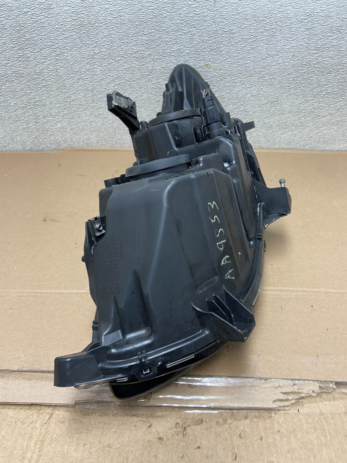 2013 to 2016 Ford Fusion Right Passenger Rh Side Headlight AA9853 DW9