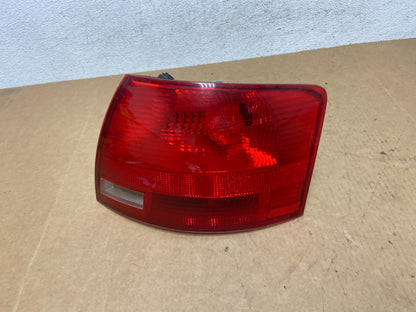 2004 to 2008 Audi A4 Avant Right Passenger RH Inner Tail Light ae3016 DG0