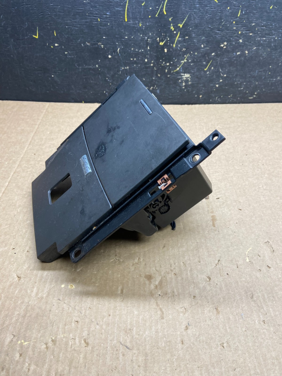 2010-2012 Ford Taurus Center Console Storage Trim Bezel OEM y2060 DG5