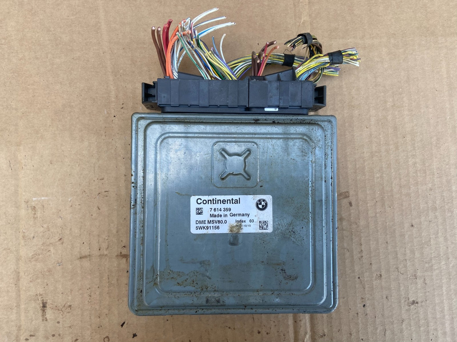 2007 - 2011 BMW 328i 528i E90 ECM ECU Engine Computer 7614359 AD2870 DW1